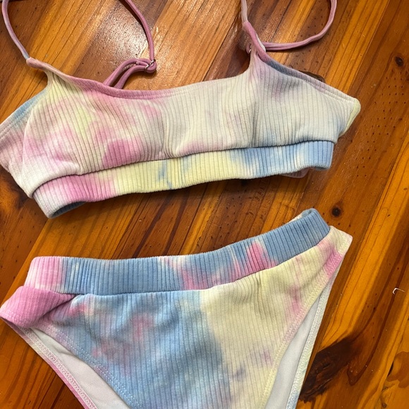 Women’s colorful tie dye ribbed Bathing suit set. Size medium - Picture 2 of 4